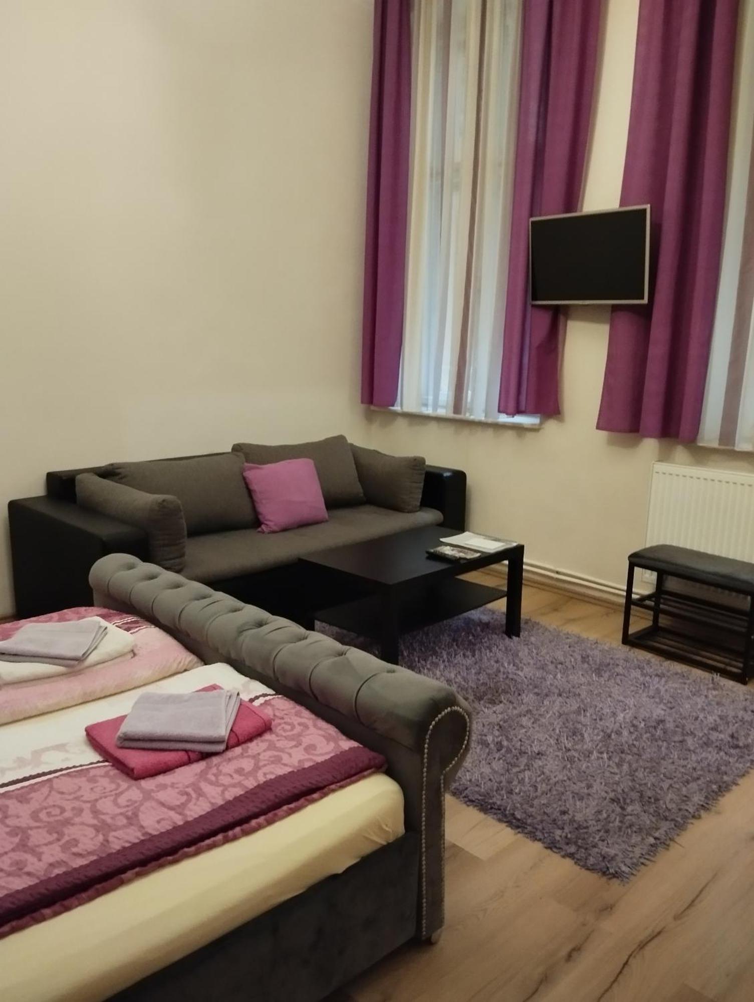 Mandy Apartments Budapeste Exterior foto